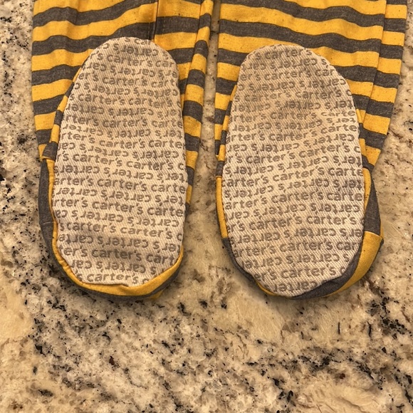 Lot of boys size 5T pajamas - Picture 10 of 11